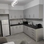 Grey Haven Luxury Apartamento