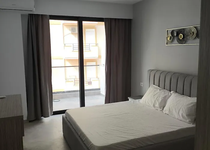 Grey Haven Luxury Appartamento Sarandë